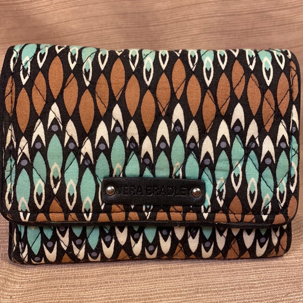 Vera Bradley almost NEW tri-fold wallet